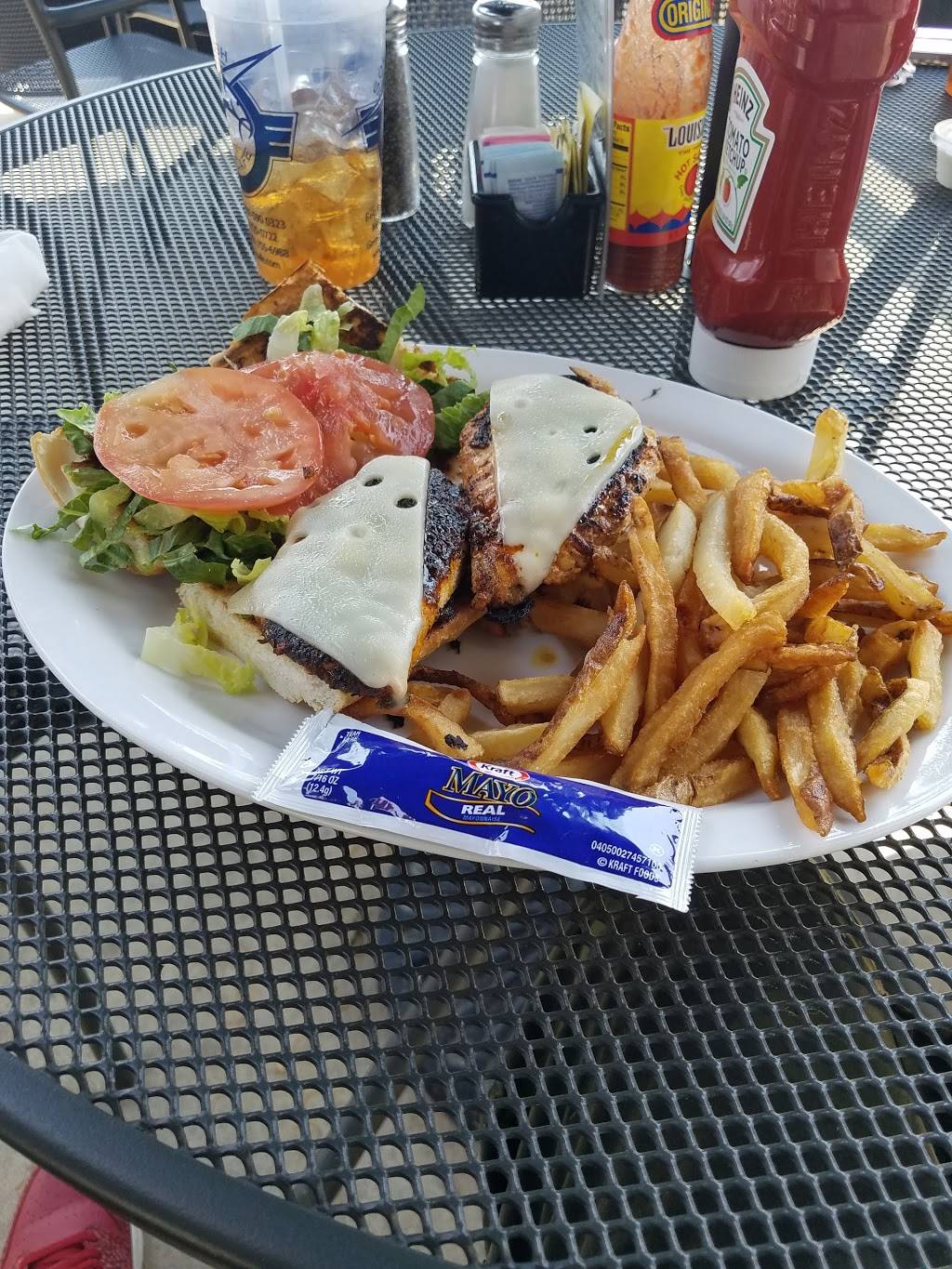 Soul Fish Cafe | restaurant | 4720 Poplar Ave, Memphis, TN 38117, USA | 9015900323 OR +1 901-590-0323