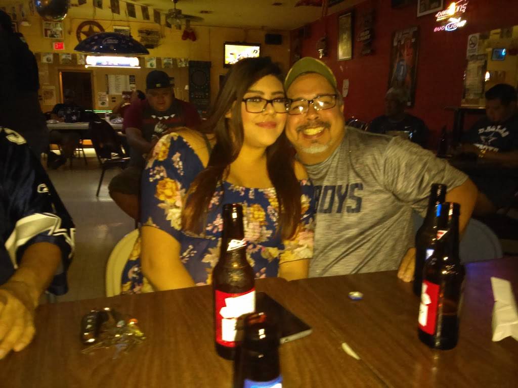 Tee Time Sports Bar | restaurant | 1805 Roosevelt Ave, San Antonio, TX 78210, USA | 2105342581 OR +1 210-534-2581