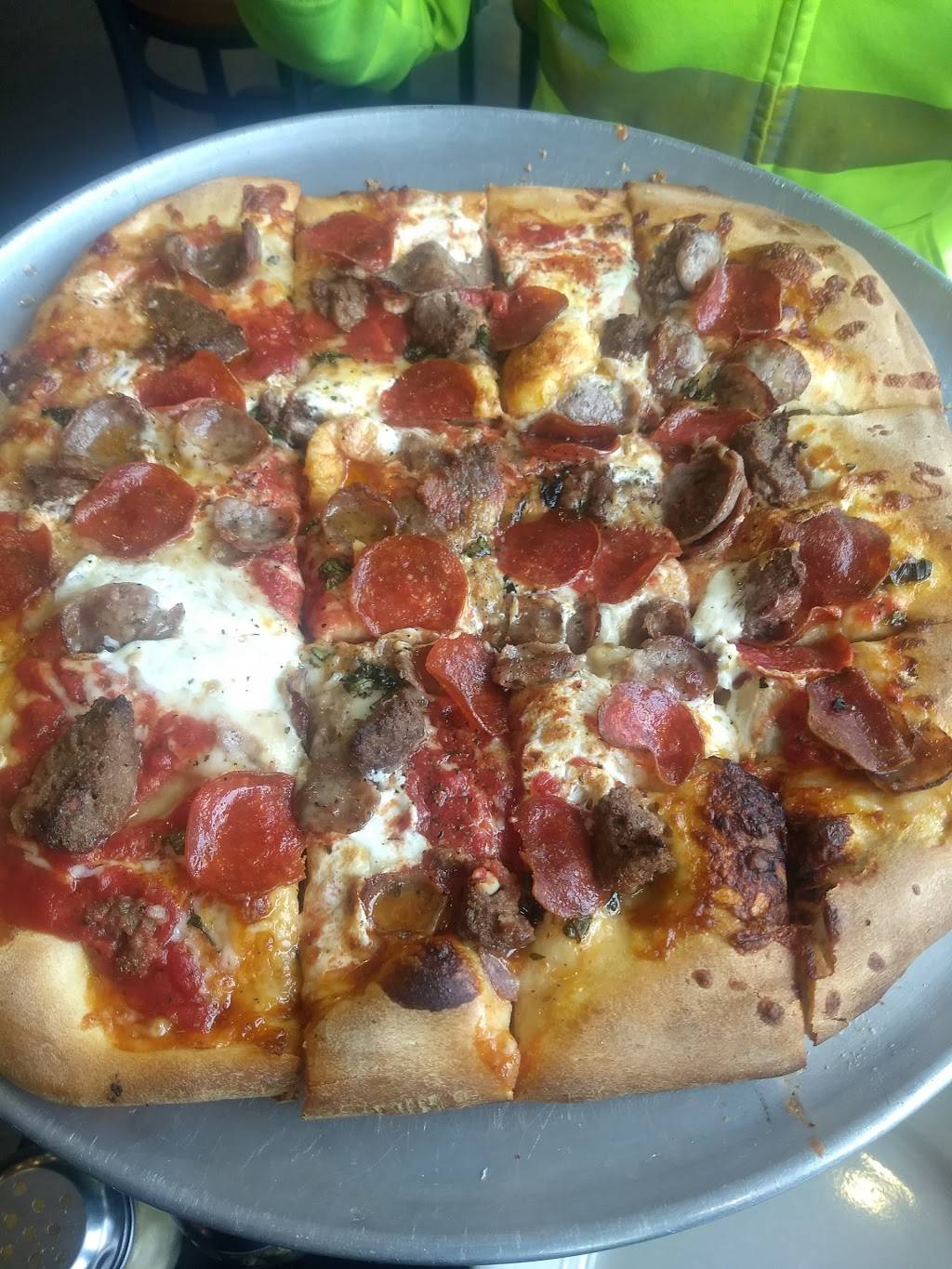 Main Street Grille Pizzeria & Restaurant | restaurant | 999 Durham Rd, Wake Forest, NC 27587, USA | 9195561777 OR +1 919-556-1777