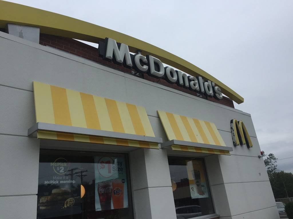 McDonalds | cafe | 53 S Main St, Bradford, MA 01835, USA | 9783749812 OR +1 978-374-9812