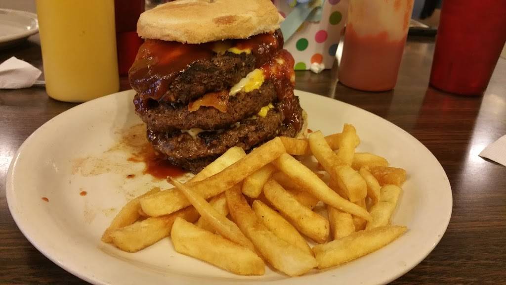 Waldron Restaurant | restaurant | 101 Washington, Waldron, IN 46182, USA | 7655256446 OR +1 765-525-6446