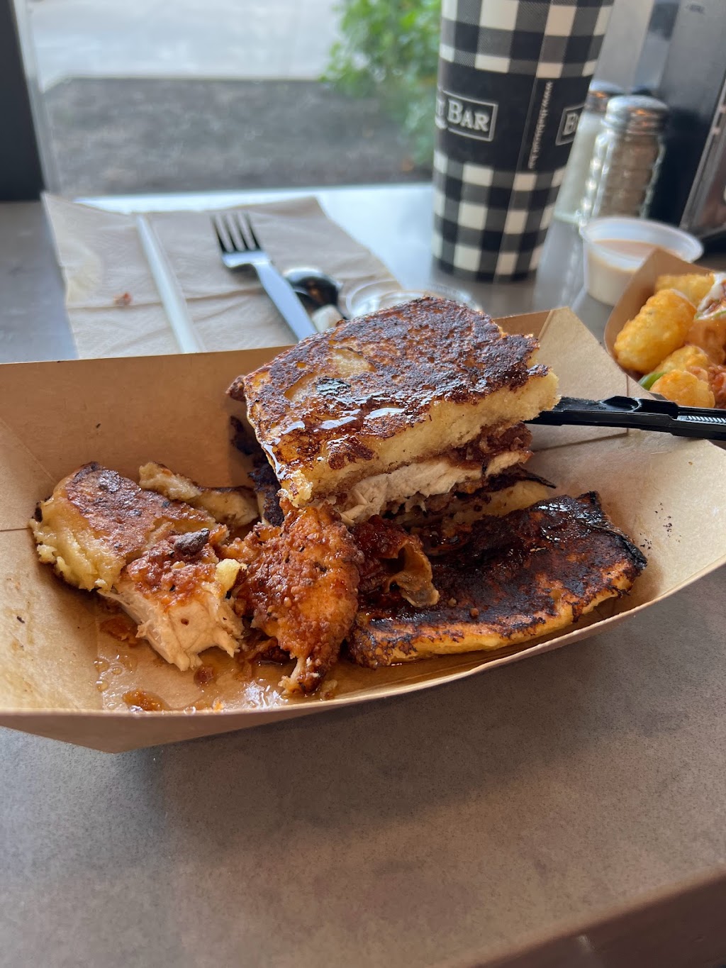 The Biscuit Bar | restaurant | 2550 Pacific Ave #150, Dallas, TX 75226, USA | 4696389390 OR +1 469-638-9390