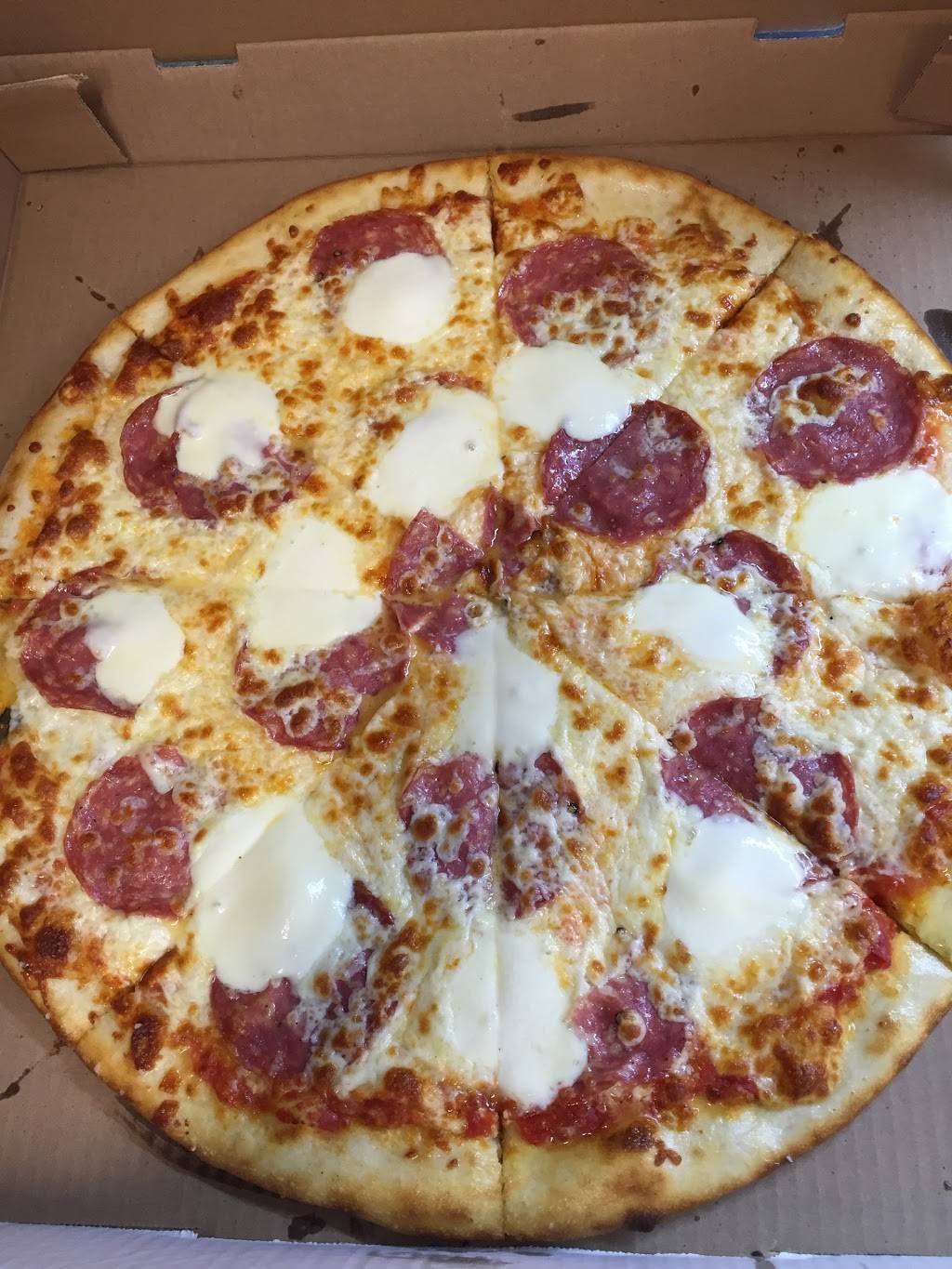 Lilys Pizza & Pasta | restaurant | 1107 Lorne Park Rd Unit 5, Mississauga, ON L5H 3A1, Canada | 9059902676 OR +1 905-990-2676