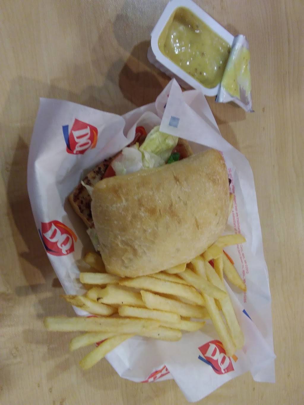 DQ Grill & Chill Restaurant | restaurant | 1260 E 16th St, Dubuque, IA 52001, USA | 5635560586 OR +1 563-556-0586