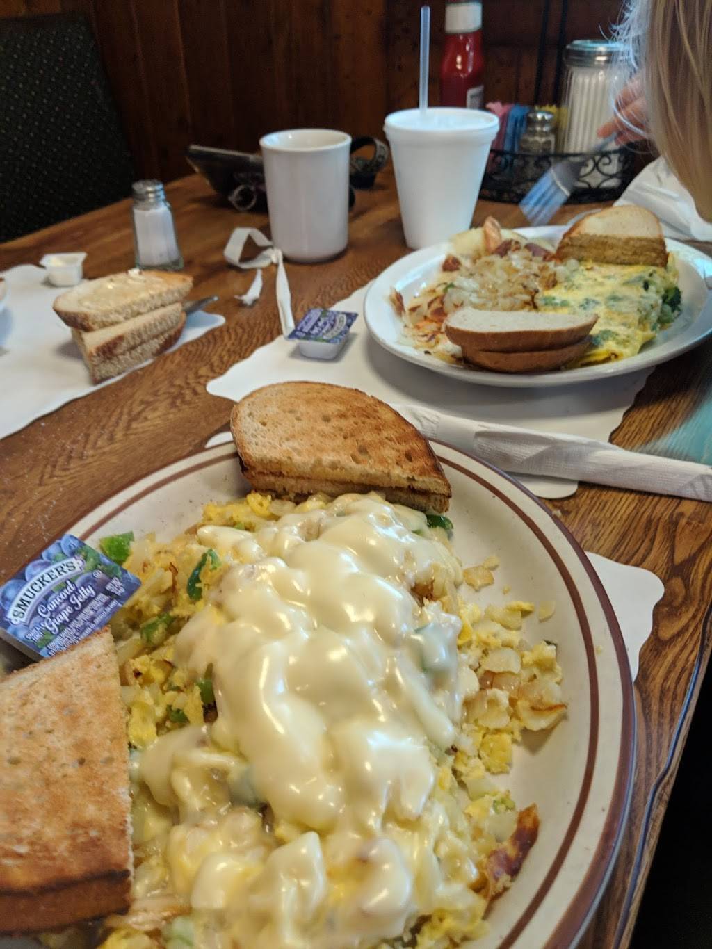 Happy Diner And Family Resturant | restaurant | 2083 W Penn Pike, Andreas, PA 18211, USA | 5703864333 OR +1 570-386-4333