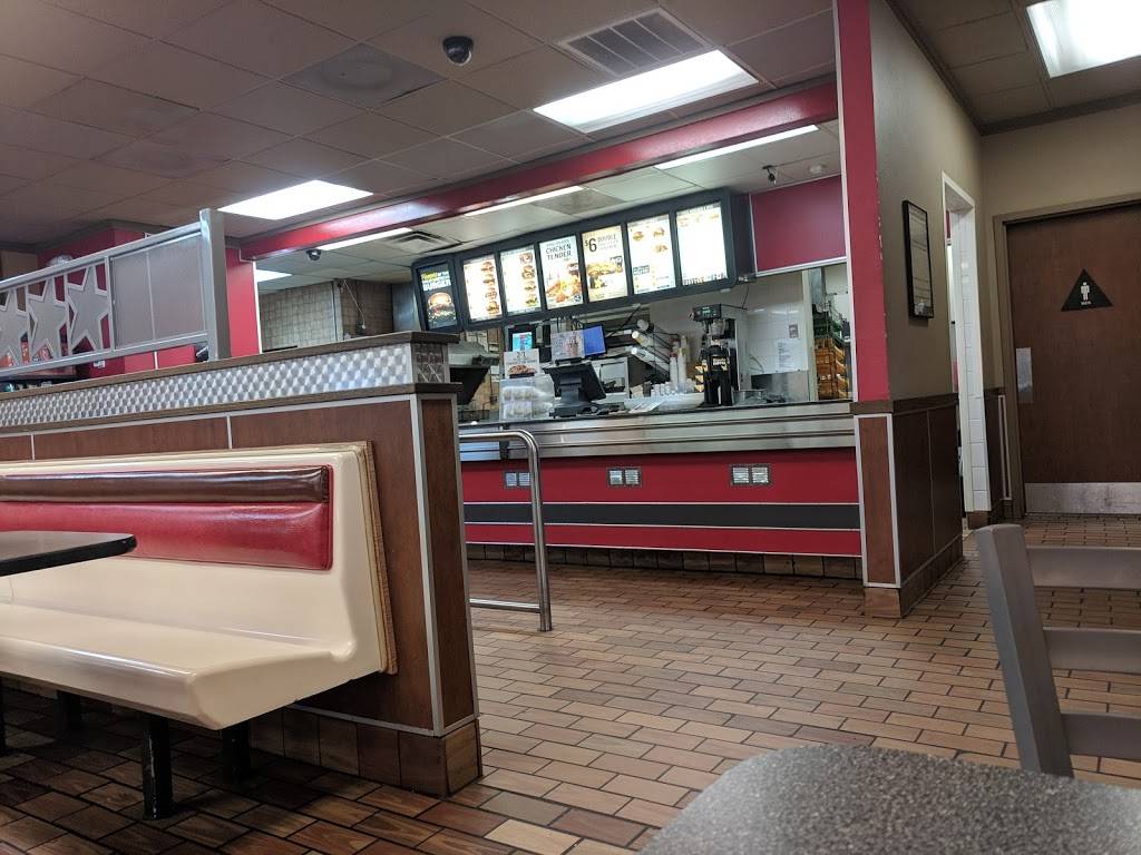 Hardees | restaurant | 300 Main St, Chapmanville, WV 25508, USA | 3048553966 OR +1 304-855-3966