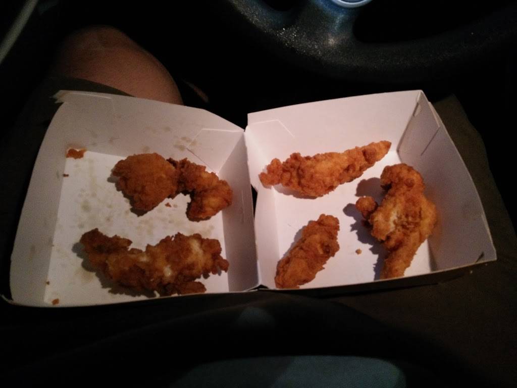 Carls Jr. | restaurant | 2619 Tapo Canyon Rd, Simi Valley, CA 93063, USA | 8053060103 OR +1 805-306-0103