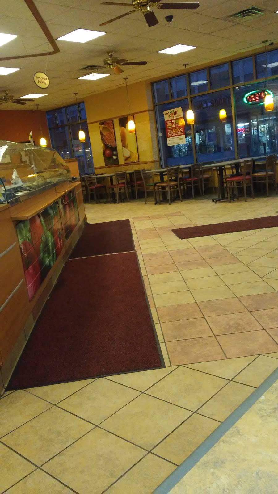 Subway | restaurant | Subway/Daycare/StripCtr, 3434 W North Ave Unit A, Milwaukee, WI 53208, USA | 4148735338 OR +1 414-873-5338