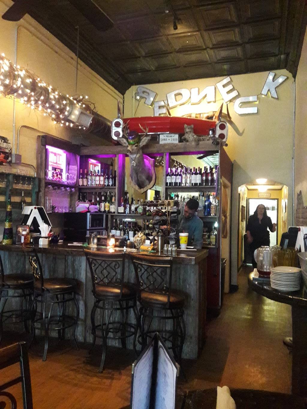 Redneck Bar & Grill | restaurant | 211 Main St, Sulphur Springs, TX 75482, USA | 9038851600 OR +1 903-885-1600