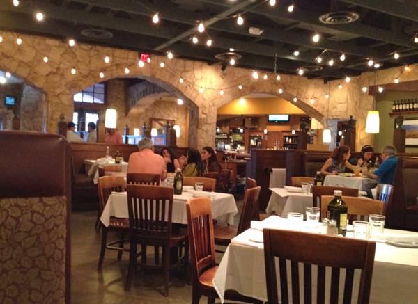 Romanos Macaroni Grill | restaurant | 39300 W Seven Mile Rd, Livonia, MI 48152, USA | 7344626676 OR +1 734-462-6676