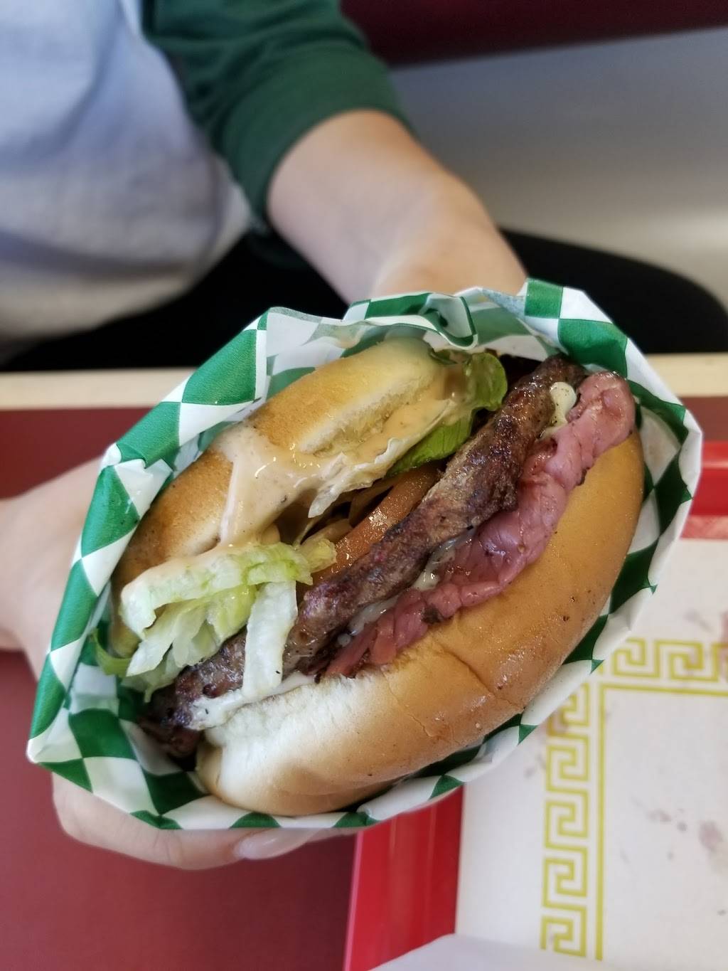 Hefty Burgers | restaurant | 1640 W Capitol Ave, West Sacramento, CA 95691, USA | 9163730122 OR +1 916-373-0122