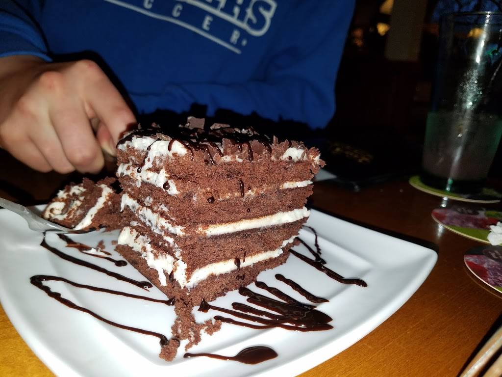 Olive Garden Italian Restaurant | meal takeaway | 204 High Point Drive, Victor, NY 14564, USA | 5852232040 OR +1 585-223-2040