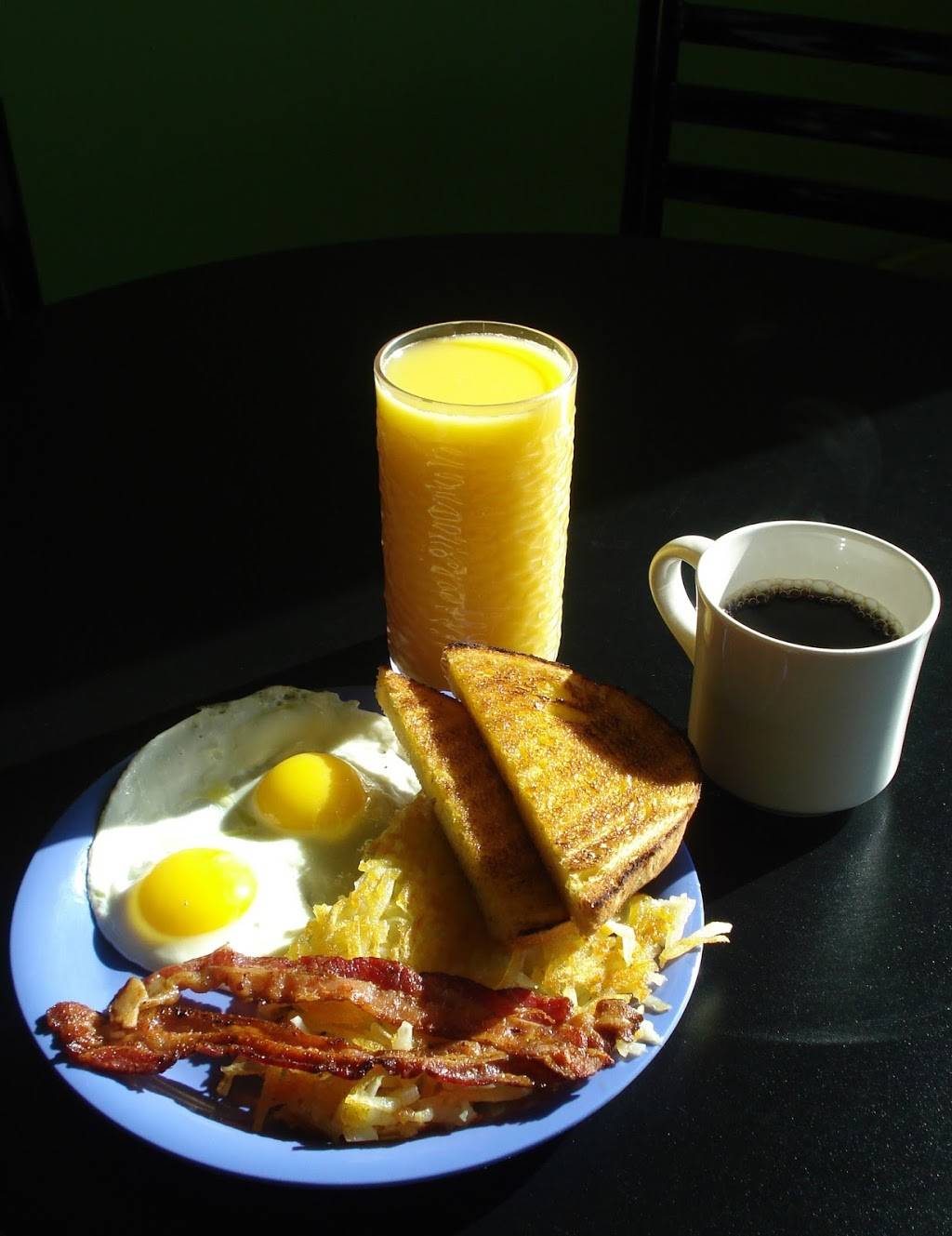 East Egg WMU Campus | restaurant | 2628 W Michigan Ave, Kalamazoo, MI 49006, USA | 2693819873 OR +1 269-381-9873