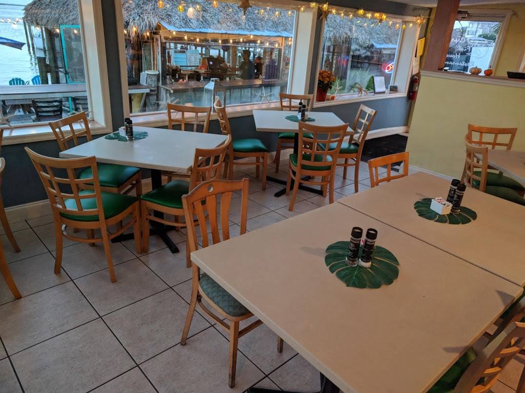 Capri Fish House | restaurant | 203 Capri Blvd, Naples, FL 34113, USA | 2393895555 OR +1 239-389-5555