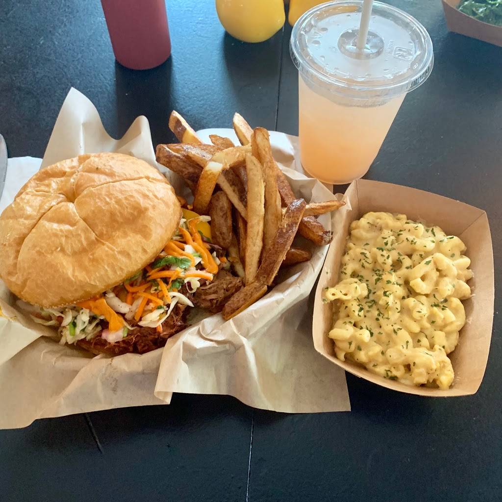 Vegan Food House | restaurant | 832 W 7th St, Dallas, TX 75208, USA | 4692480297 OR +1 469-248-0297