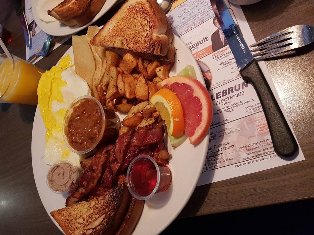 Pizzeria Demers | restaurant | 936 Rue du Conseil, Sherbrooke, QC J1G 1L7, Canada | 8195642811 OR +1 819-564-2811