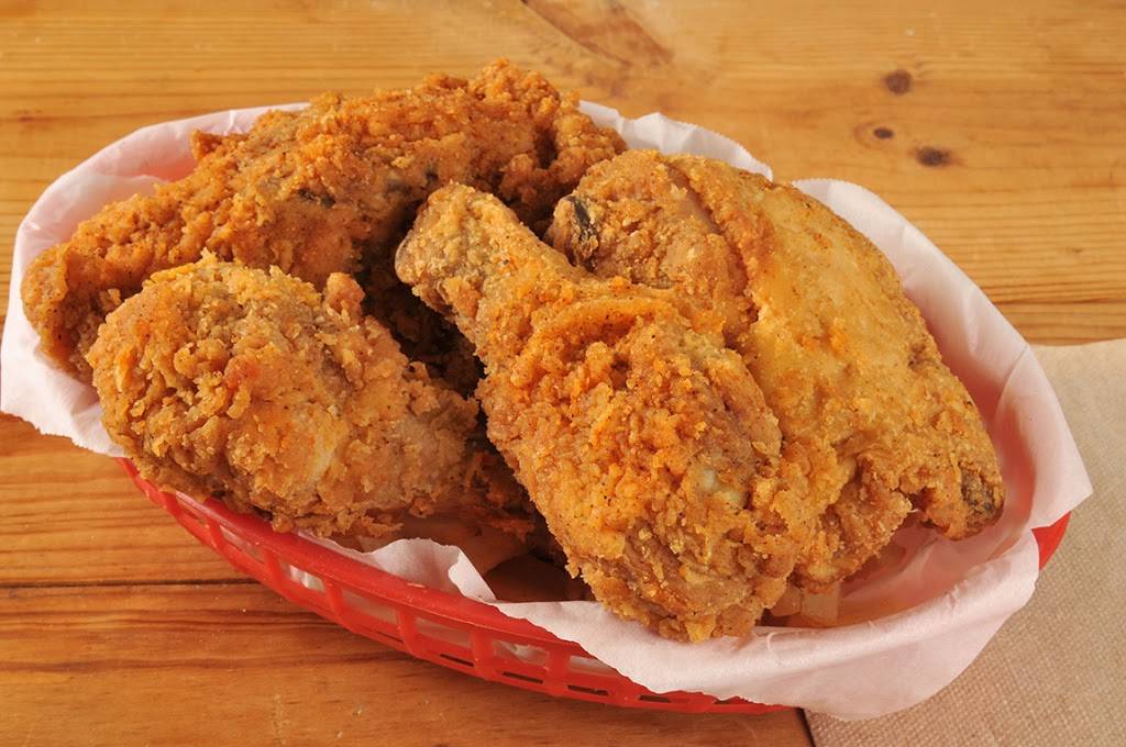 Cornerstone Family Restaurant | restaurant | 1101 W Center St, Eureka, IL 61530, USA | 3094675472 OR +1 309-467-5472