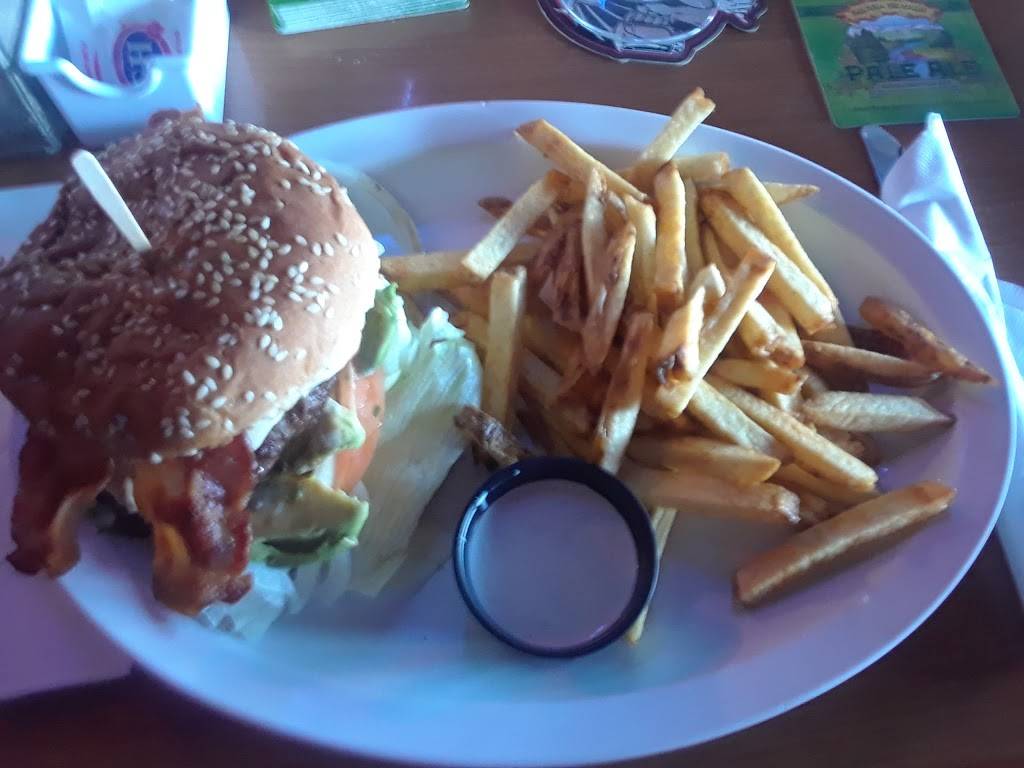 Suzys Bar & Grill | restaurant | 1141 Aviation Blvd, Hermosa Beach, CA 90254, USA | 3103796171 OR +1 310-379-6171