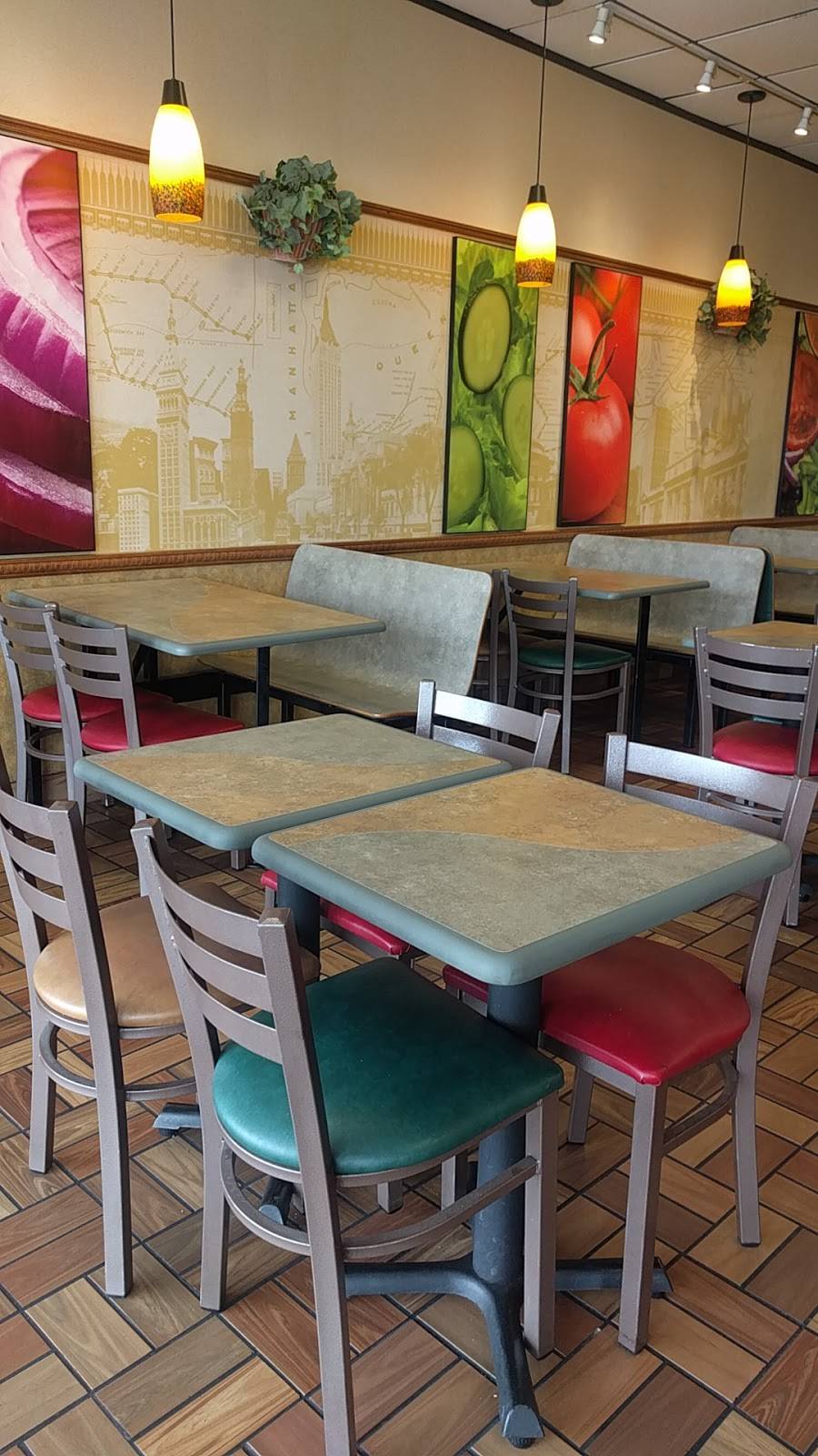 Subway Restaurants | restaurant | 229 W Greens Rd, Houston, TX 77067, USA | 2818759022 OR +1 281-875-9022