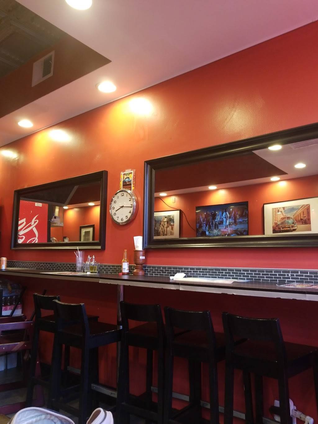 Mis Raices | restaurant | 1213 Teaneck Rd, Teaneck, NJ 07666, USA | 2015307233 OR +1 201-530-7233