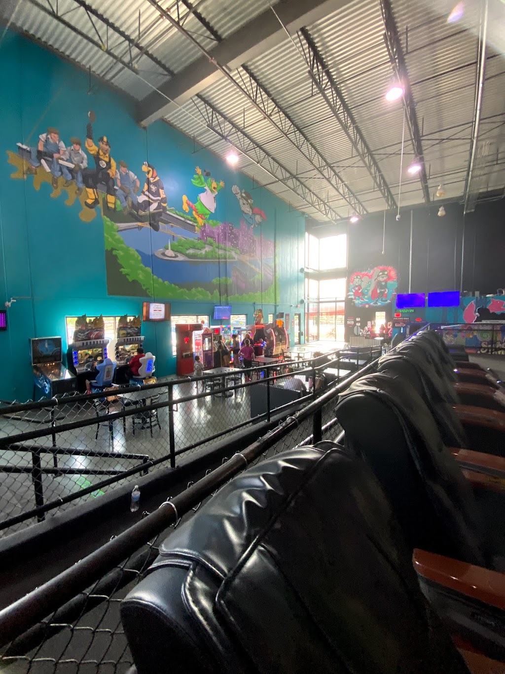 Flying Squirrel Cranberry Township | restaurant | 180 Tomlinson Dr, Zelienople, PA 16063, USA | 7244734646 OR +1 724-473-4646