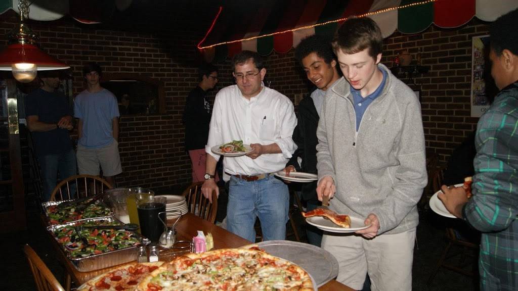 Vinnys New York Pizza Co | restaurant | 8841 Seminole Trail, Ruckersville, VA 22968, USA | 4349854731 OR +1 434-985-4731