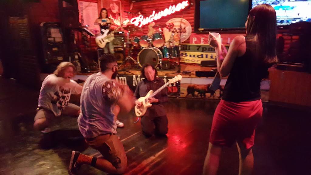 The Maverick Saloon | restaurant | 3841 Old Hamner Rd, Norco, CA 92860, USA | 9517346640 OR +1 951-734-6640