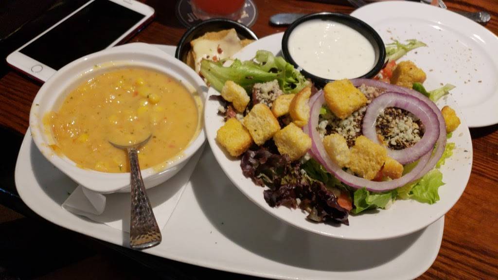 LongHorn Steakhouse | meal takeaway | 4401 Roosevelt Blvd, Jacksonville, FL 32210, USA | 9043885520 OR +1 904-388-5520