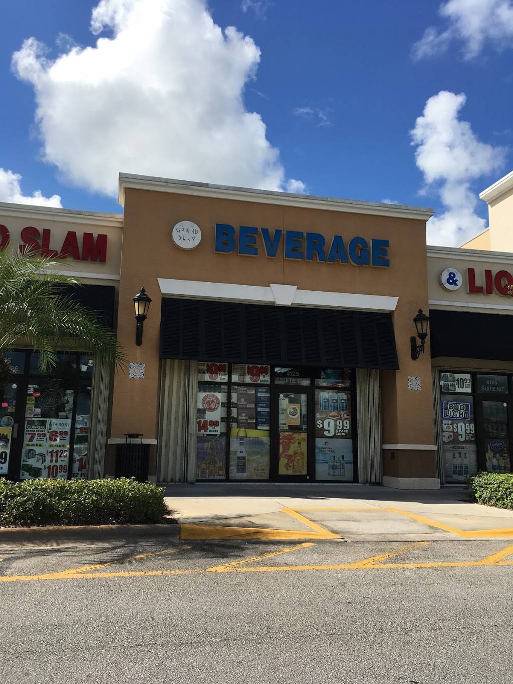 South Point | shopping mall | 4125 9th St SW, Vero Beach, FL 32968, USA | 5616302300 OR +1 561-630-2300