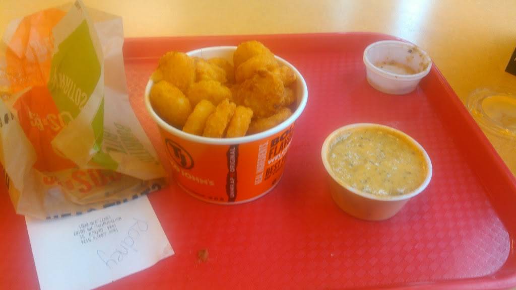 Taco Johns | restaurant | 1444 Oxford St, Worthington, MN 56187, USA | 5073766661 OR +1 507-376-6661