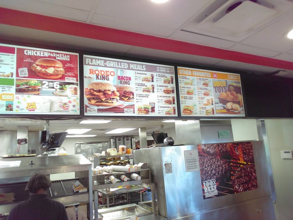 Burger King | restaurant | 18021 Kelly Rd, Detroit, MI 48224, USA | 3138391780 OR +1 313-839-1780