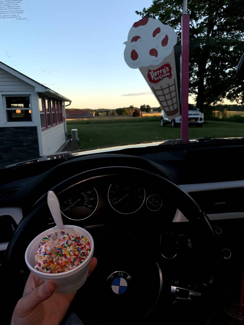 Happy Days Drive In | restaurant | 3022 NY-370, Meridian, NY 13113, USA | 3156262943 OR +1 315-626-2943