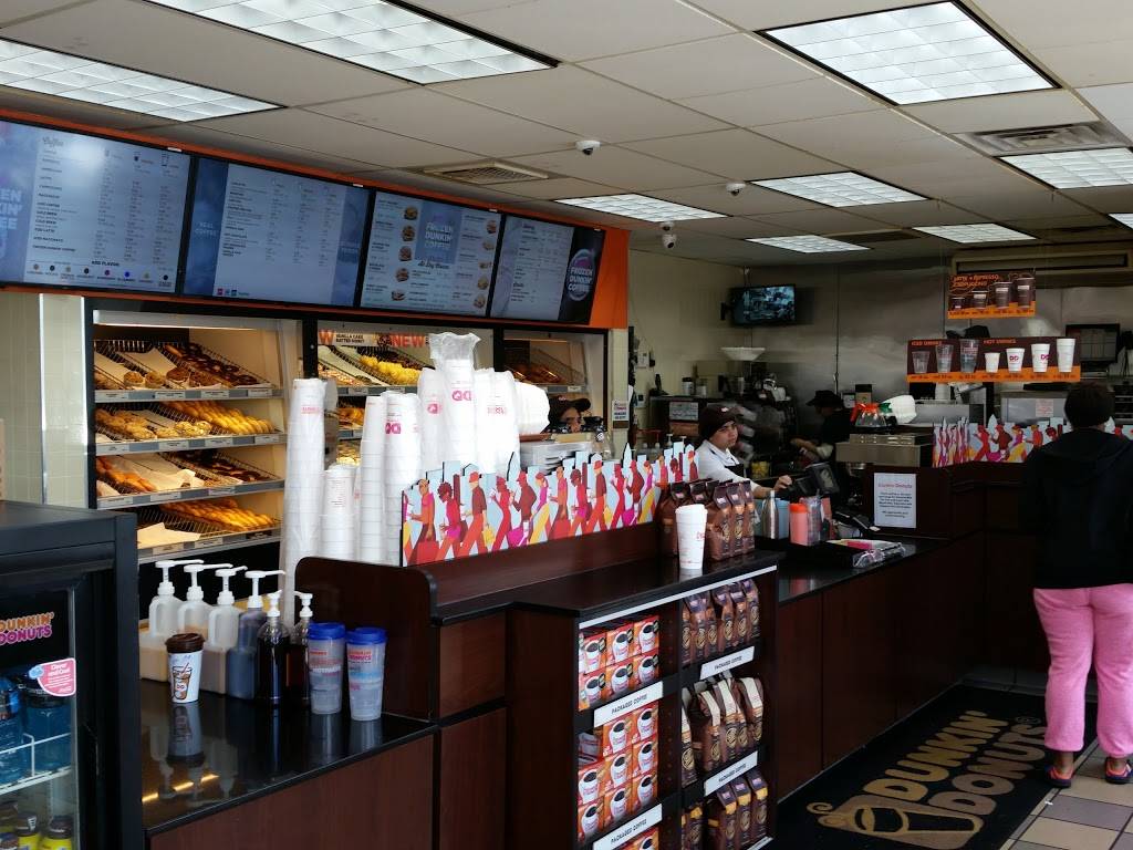 Dunkin | cafe | 701 Philadelphia Pike, Wilmington, DE 19809, USA | 3027626552 OR +1 302-762-6552