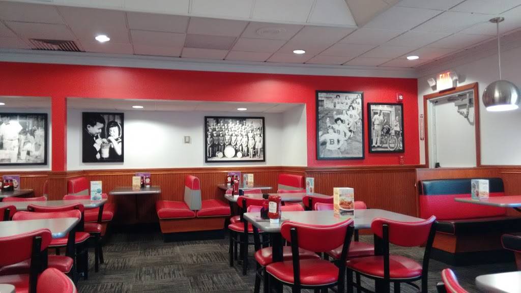 Friendlys | restaurant | 2369 Street Rd, Bensalem, PA 19020, USA | 2152441080 OR +1 215-244-1080