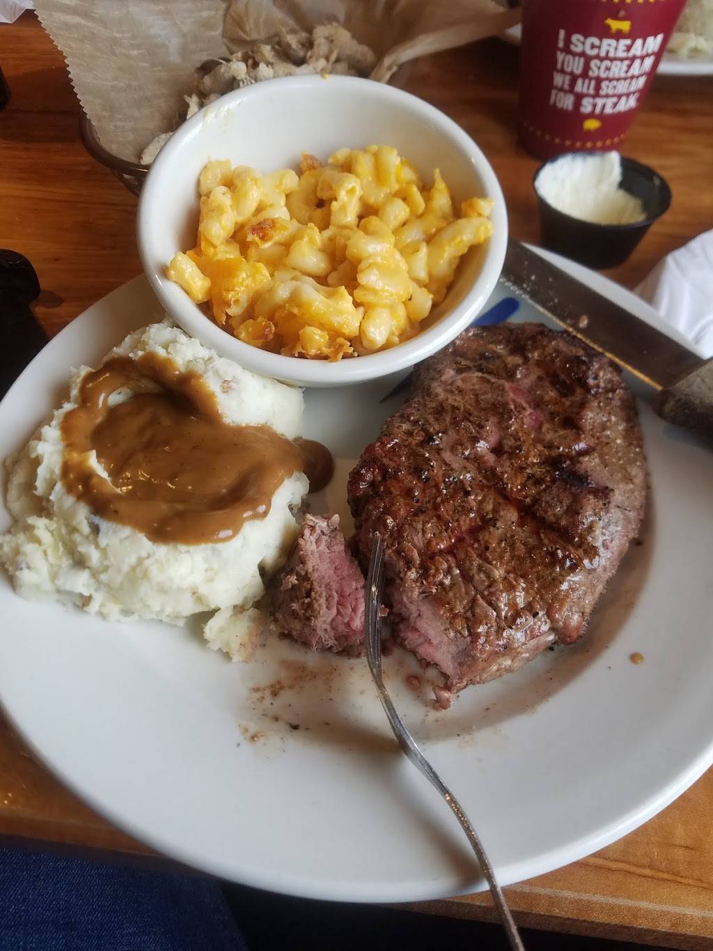 Logans Roadhouse | restaurant | 201 RHL Blvd, Charleston, WV 25309, USA | 3047444833 OR +1 304-744-4833