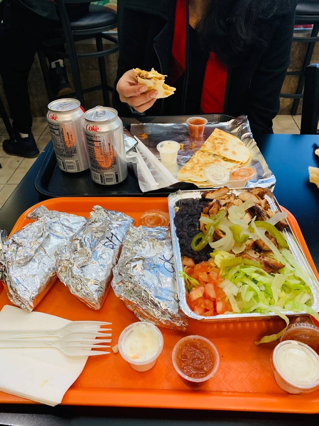 Fresh Tortillas | restaurant | 595 W 207th St, New York, NY 10034, USA | 2129425729 OR +1 212-942-5729