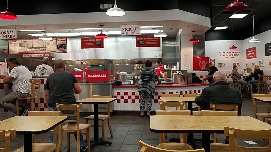 Five Guys | meal takeaway | 2690 Tuscany St, Corona, CA 92881, USA | 9512800555 OR +1 951-280-0555