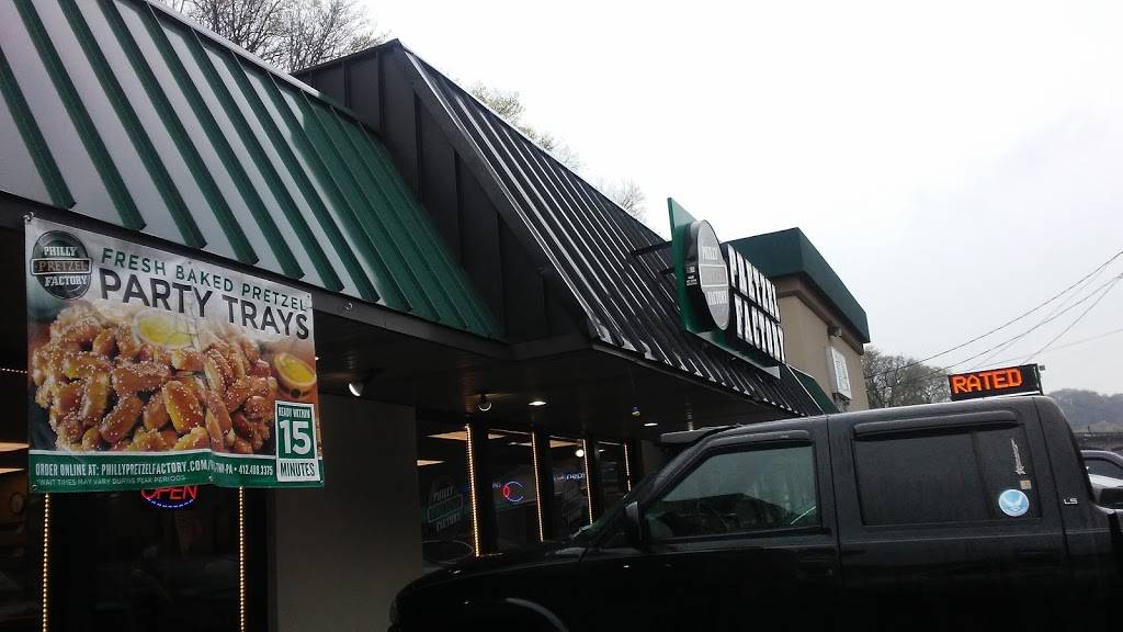 Philly Pretzel Factory | bakery | 2311 Babcock Blvd, Pittsburgh, PA 15237, USA | 4124083375 OR +1 412-408-3375