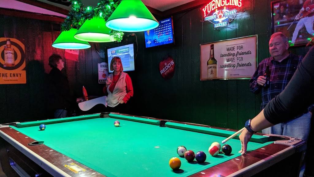 Cloverleaf Pub | restaurant | 3269 N Bend Rd, Cincinnati, OH 45239, USA | 5138347090 OR +1 513-834-7090