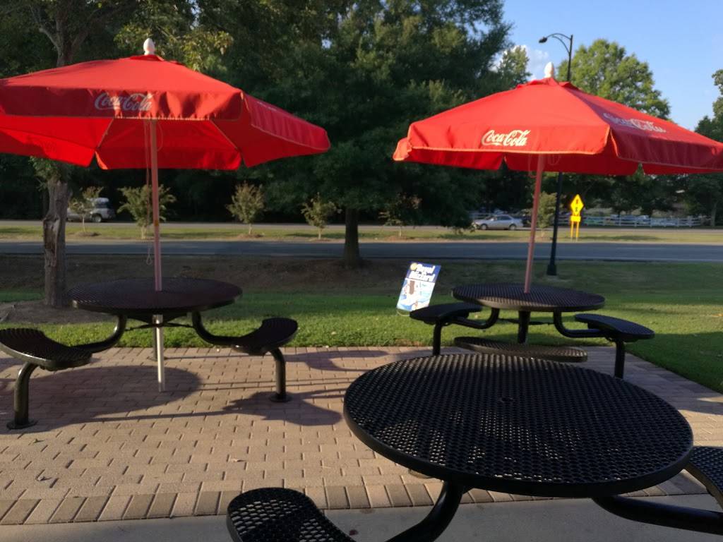 Dairy Queen Grill & Chill | restaurant | 636 Crown Pointe Ln Ste 106, Rock Hill, SC 29730, USA | 8039801006 OR +1 803-980-1006