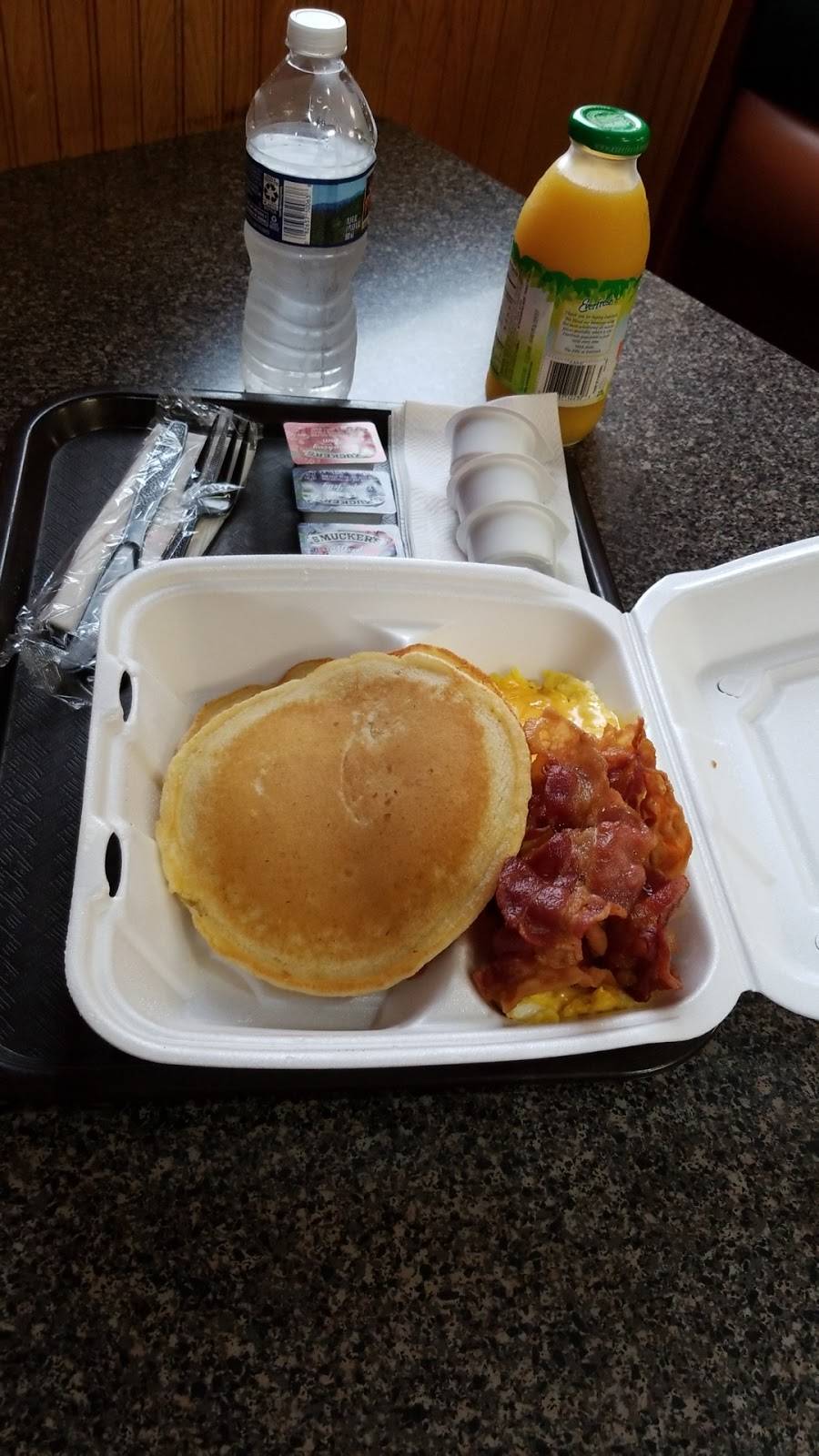 Silvermoon ii | restaurant | 801 E Baltimore St, Baltimore, MD 21202, USA | 4107279400 OR +1 410-727-9400