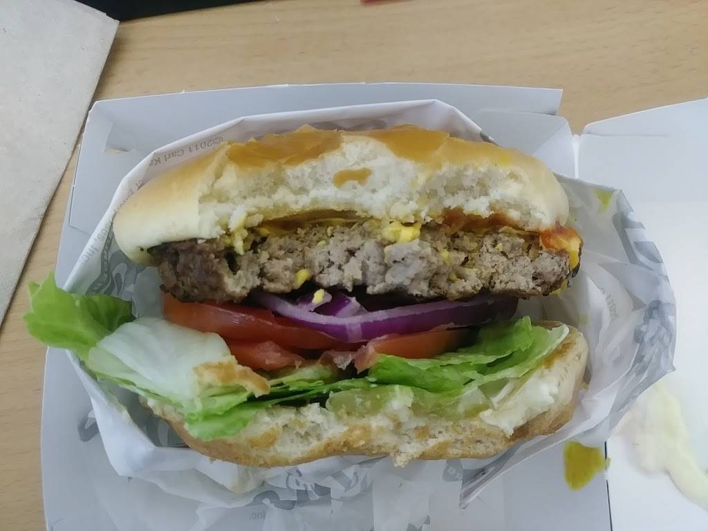 Carls Jr. / Green Burrito | restaurant | 1070 E Bastanchury Rd, Fullerton, CA 92835, USA | 7142561154 OR +1 714-256-1154