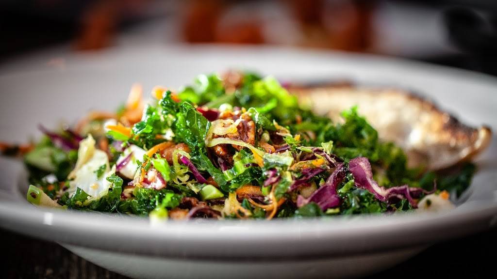 b Springfield | restaurant | 1000 W Columbus Ave, Springfield, MA 01105, USA | 4132858296 OR +1 413-285-8296