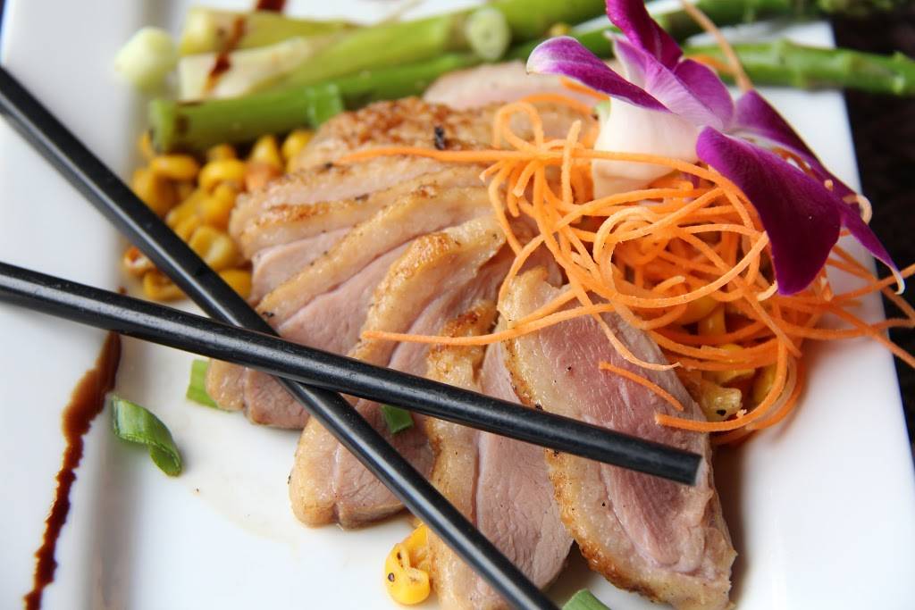 Tantra Asian Bistro | restaurant | 589 E 53rd St, Davenport, IA 52807, USA | 5634458898 OR +1 563-445-8898