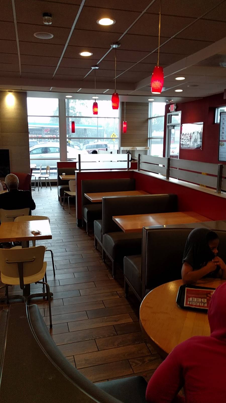Wendys | restaurant | 9768 Grand River Ave, Detroit, MI 48204, USA | 3139315958 OR +1 313-931-5958