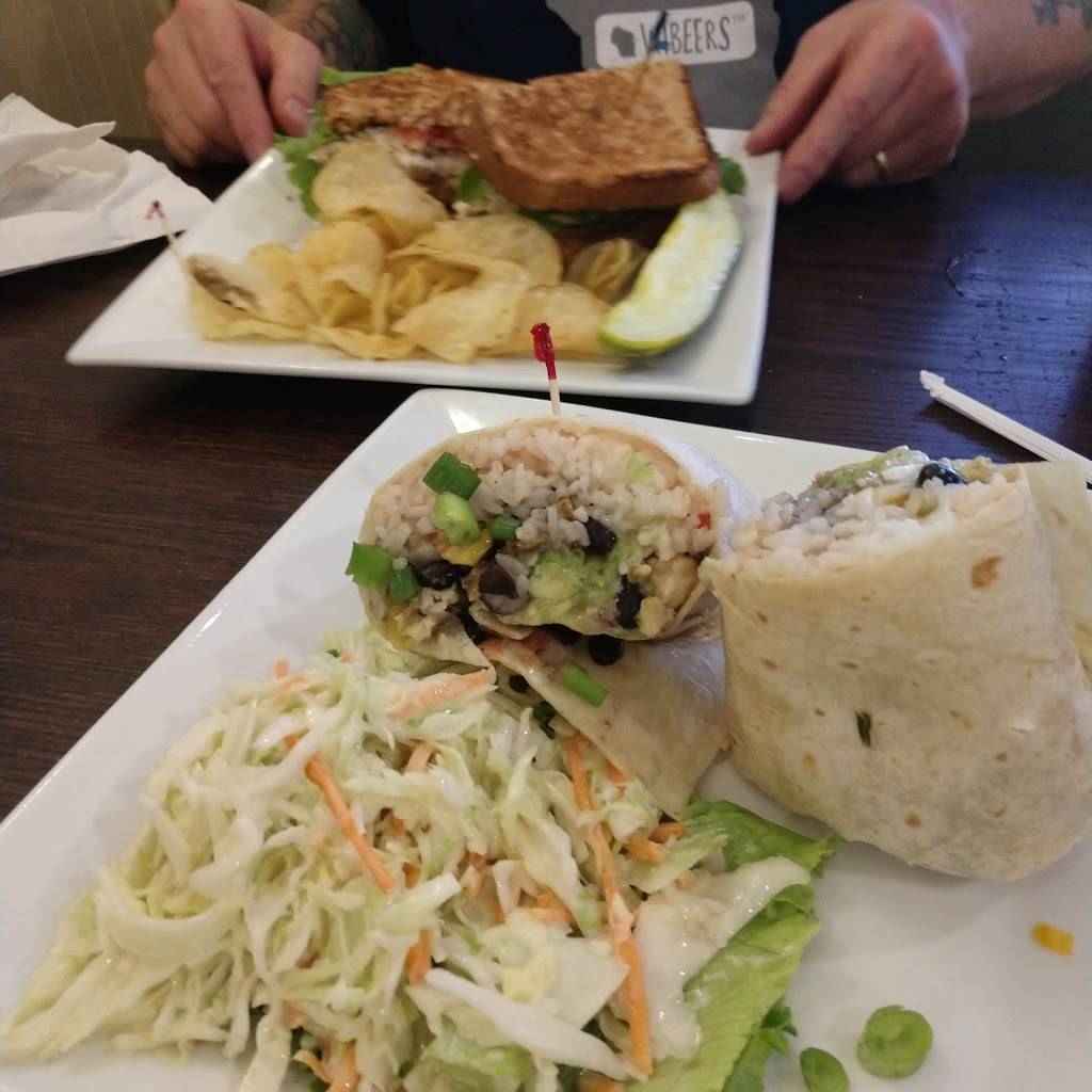 Helens Restaurant | restaurant | 17 Main St, Concord, MA 01742, USA | 9783699885 OR +1 978-369-9885