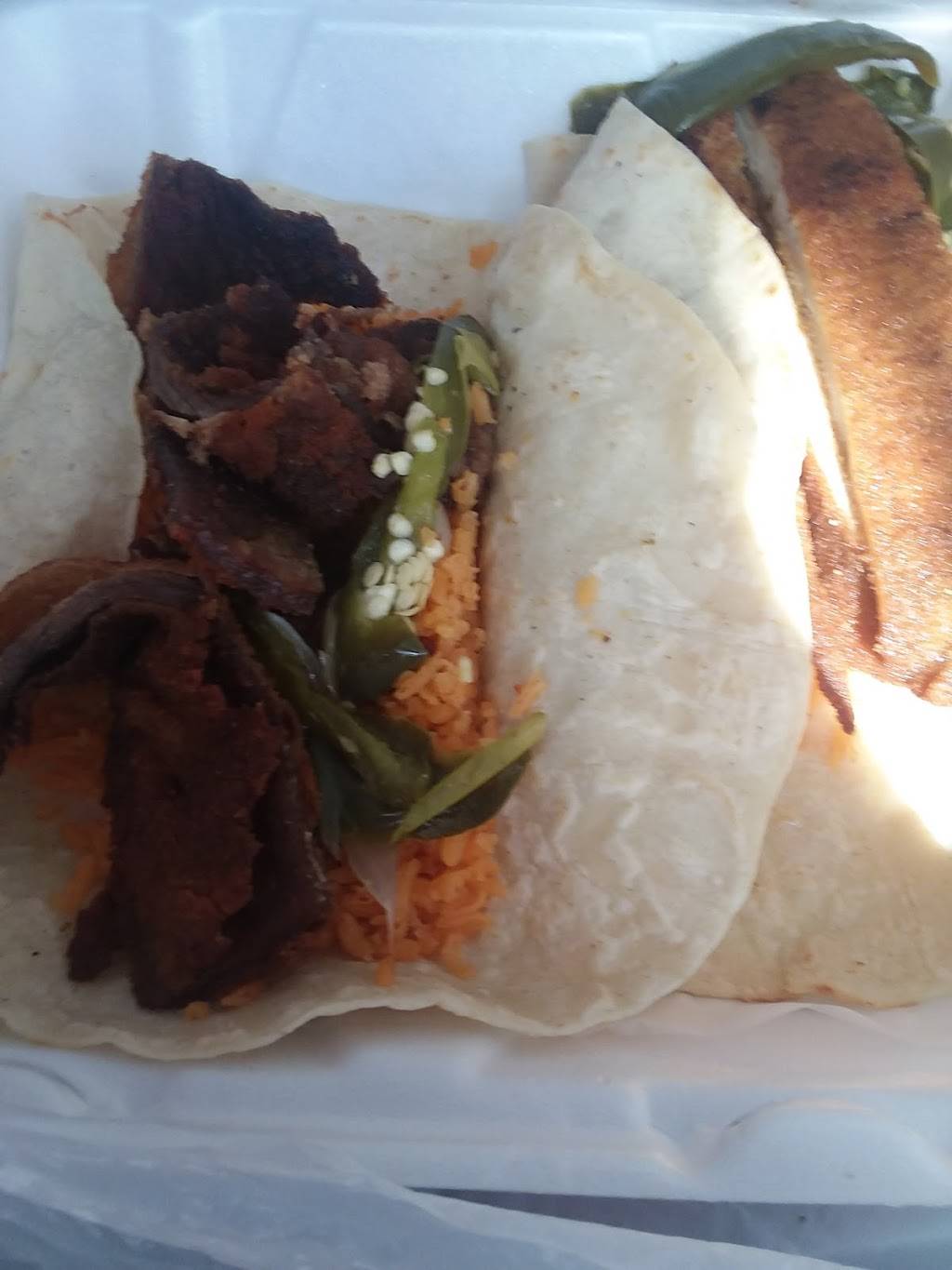 Los Taquitos Del Tio | restaurant | 3215 Junction Blvd, East Elmhurst, NY 11369, USA | 7185051583 OR +1 718-505-1583