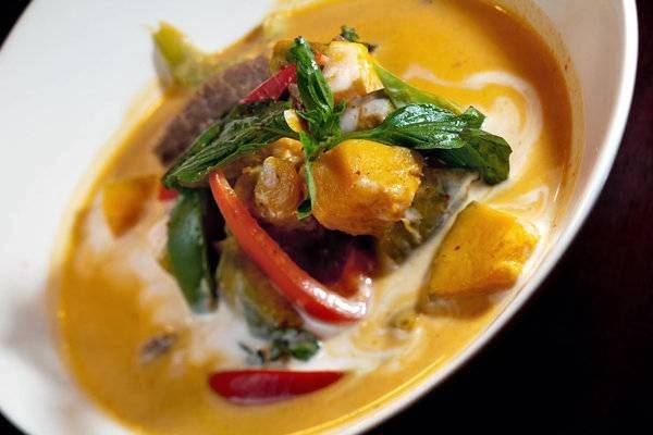 Circles Thai | meal delivery | 812 N 2nd St, Philadelphia, PA 19123, USA | 2152976552 OR +1 215-297-6552