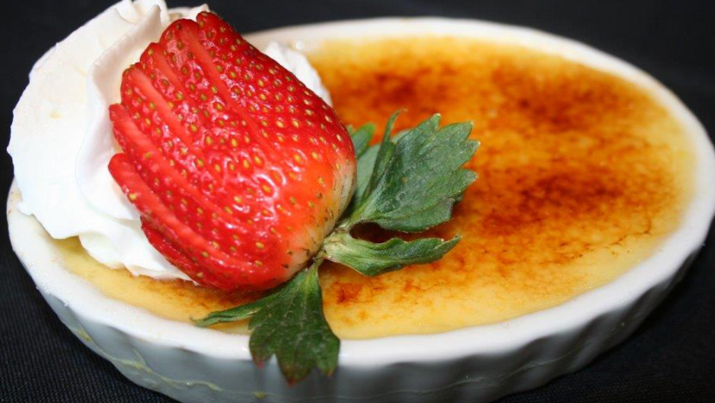 La Familia Restaurant | restaurant | 431 Winthrop St, Taunton, MA 02780, USA | 5088238664 OR +1 508-823-8664