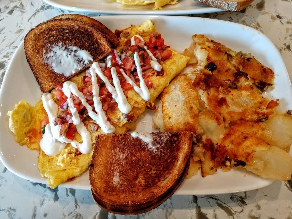 The Woodbury Diner | restaurant | 220 NY-32, Central Valley, NY 10917, USA | 8452731300 OR +1 845-273-1300